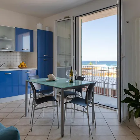 Apartment Aurora D'elysium Spotorno