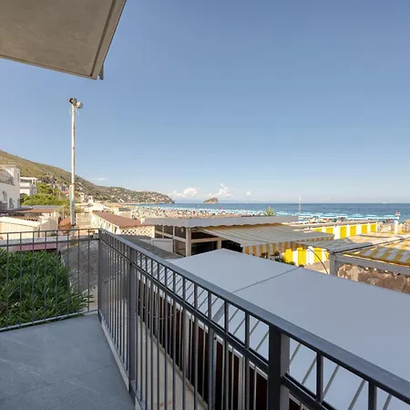 Aurora D'elysium Apartman Spotorno